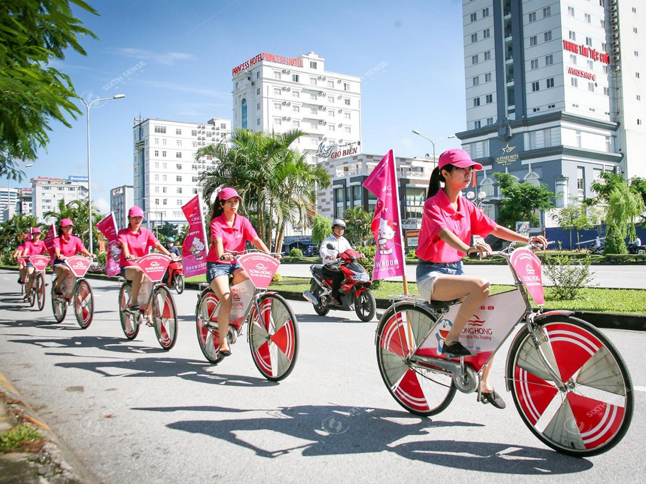 in cờ roadshow quảng cáo